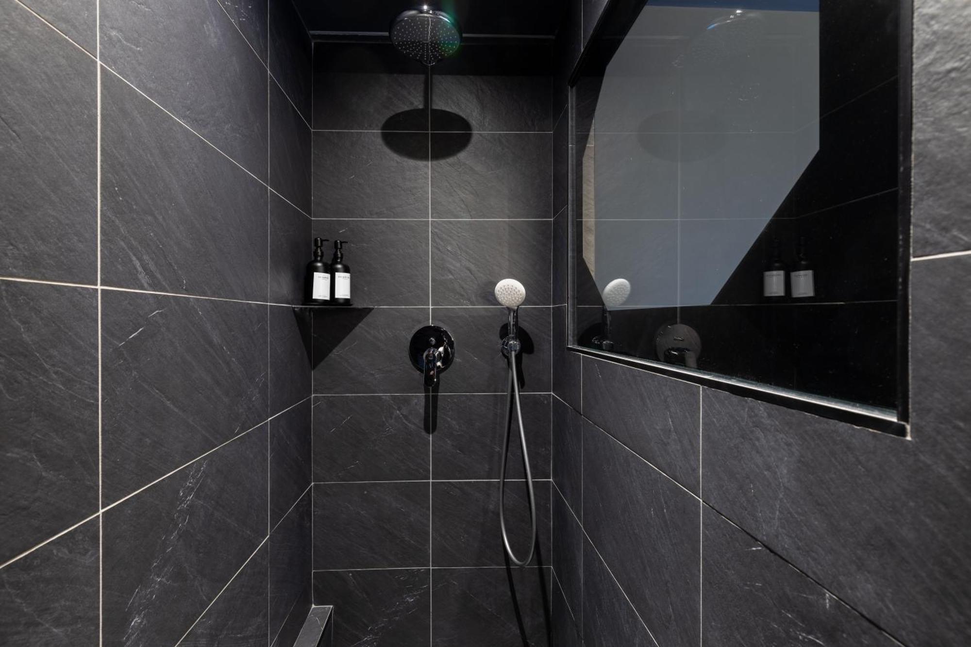 Galaxy La Tete Dans Les Etoiles Apartment Riom Exterior photo